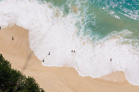 Aerial view of the waves at Crystal Bay beach Nusa Penida, Bali. High quality photoの写真素材