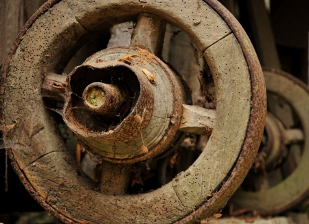 ancient wooden cartwheelの写真素材