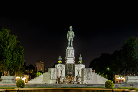 King Rama XI monument at lumpini park,Thailandのeditorial素材