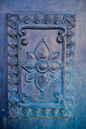 texture of silver metal lotus - Old statue of lotus on a metal plateの写真素材