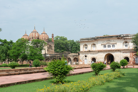 Safdarjung's Tomb is a sandstone and marble mausoleum in New Delhi, India. It was built in 1754 in the late Mughal Empire style for the statesman Safdarjung.のeditorial素材