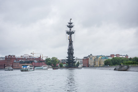 A Peter the Great statue in moskva river in Moscow, stands atop a tower of ships, clutching a golden scroll in his hand, Peter Alexeyevich ruled the Tsardom of Russia and later the Russian Empireのeditorial素材