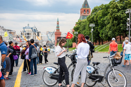 A lot of tourist at the Red Square next to the Kremlin palace in Moscow, Russia.のeditorial素材