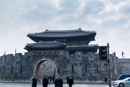 Janganmun Gate, Korea traditional landmark in the city of Suwon of South Korea. Hwaseong Fortress is an historic building in the latter part of the Joseon Dynasty.のeditorial素材