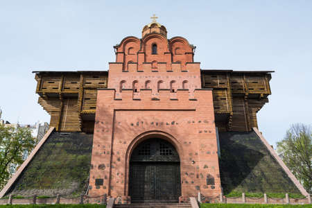 The Golden Gates of Kyiv, the main gate in the 11th century fortifications of Kyiv, the capital of Kievan Rusのeditorial素材