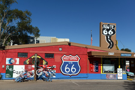 The town of Seligman on Route 66のeditorial素材