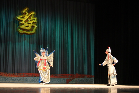 The performance of traditional Chinese opera at stageのeditorial素材