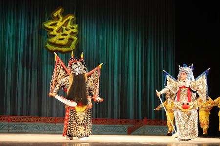The performance of traditional Chinese opera at stage
のeditorial素材
