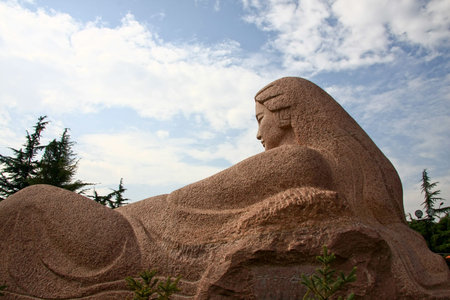 Yellow River Mother Sculptureのeditorial素材