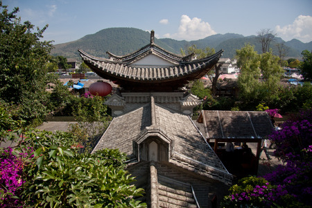 Heshun town, located in Tengchong County, Yunnan Province, the town house from east to west, mountains and built, gradually ascending, stretching twenty-three km. Now retains a seat temple, shrine, Ming and Qing architecture.のeditorial素材