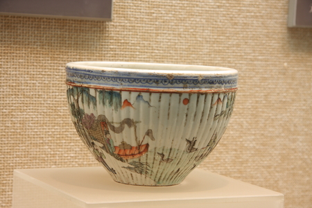 &quot;Fishing people&quot; pattern (Qing Tongzhi) multicolored small Cigang on museum collections in Huzhou, Zhejiang Province.のeditorial素材