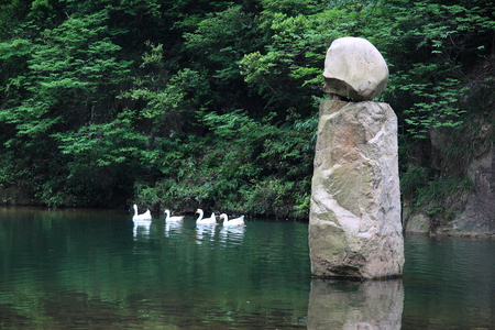 Scenery of Qiongtai valley at Tiantai, Taizhouのeditorial素材