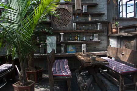 Bar, decorative materials in the bar with a certain ethnic characteristics owner purchases come from the southwest border of Yunnan minority people in the demolition of houses.のeditorial素材