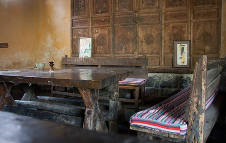 Bar, decorative materials in the bar with a certain ethnic characteristics owner purchases come from the southwest border of Yunnan minority people in the demolition of houses.のeditorial素材