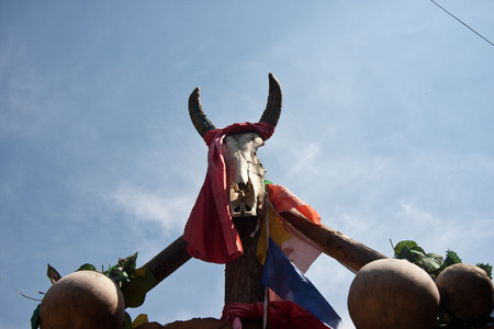 Yuquan Park is located in Tengchong County, West Yin Tong is one of the "second scene" ancient vault. Akin Tao Yuanming's "Xanadu." Park among hundreds of ancient-style building houses into the street into the city, courtyard groupのeditorial素材