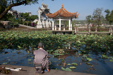 The town is located southwest of Tengchong county rolls, rolls ancestors ordered Cultivating far from Sichuan, Nanjing, Hubei and Hunan and other places, live and multiply for generations, dating back more than six centuries of history. Heshun Town has fuのeditorial素材