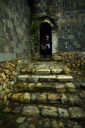 Half moon, located in Creek town, xiapu County, Fujian province, was zu villages populated by unique architectural features of the she nationality, is known as \"zu history and culture village.\" pictured on her mother-in-law.のeditorial素材