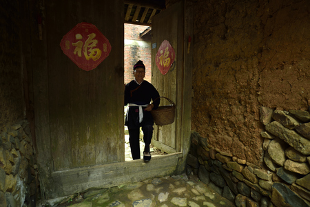 Half moon, located in Creek town, xiapu County, Fujian province, was zu villages populated by unique architectural features of the she nationality, is known as "zu history and culture village." Shes on her mother-in-law.のeditorial素材