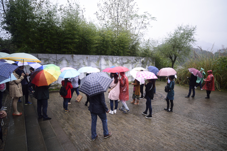 visitors with umbrellaのeditorial素材