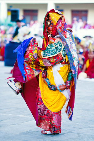 KATHMANDU, NEPAL - MARCH 25: Buddhist monk performing Mahakala dance during Cham Mystery at Shechen monastery on March 25, 2010 in Kathmandu, Nepal. Cham dances are considered a form of meditation and an offering to the gods.のeditorial素材
