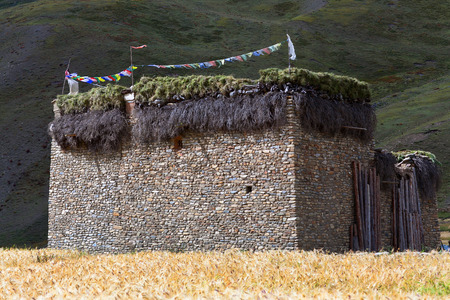 Traditional Tibetan house in Dho Tarap village, Dolpo, Nepalのeditorial素材