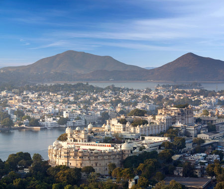 Panoramic view of the Udaipur City and lake Pichola in Rajasthan state, Indiaの写真素材