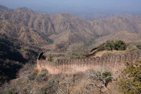 Walls of famous Kumbhalgarh fort in Rajasthan, India. It is a Mewar fortress on the westerly range of Aravalli Hills, in the Rajsamand district near Udaipur. The wall is 38km long.のeditorial素材
