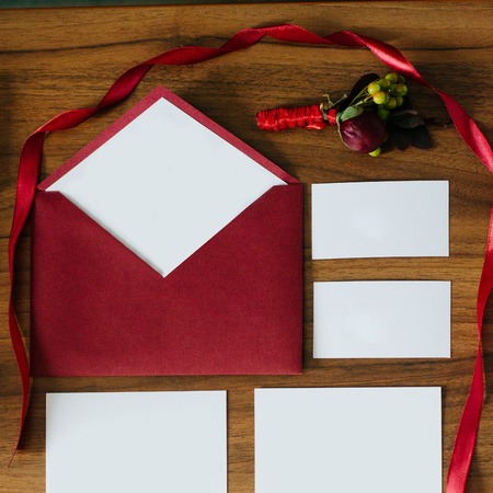 Red envelope with notecard blank for your copyの写真素材
